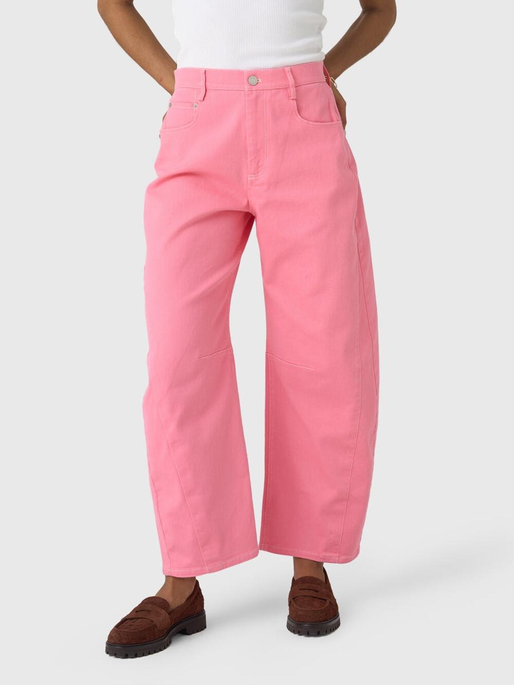 Hunter Bell Mabel Barrel Leg Pant Jean in Peony 4